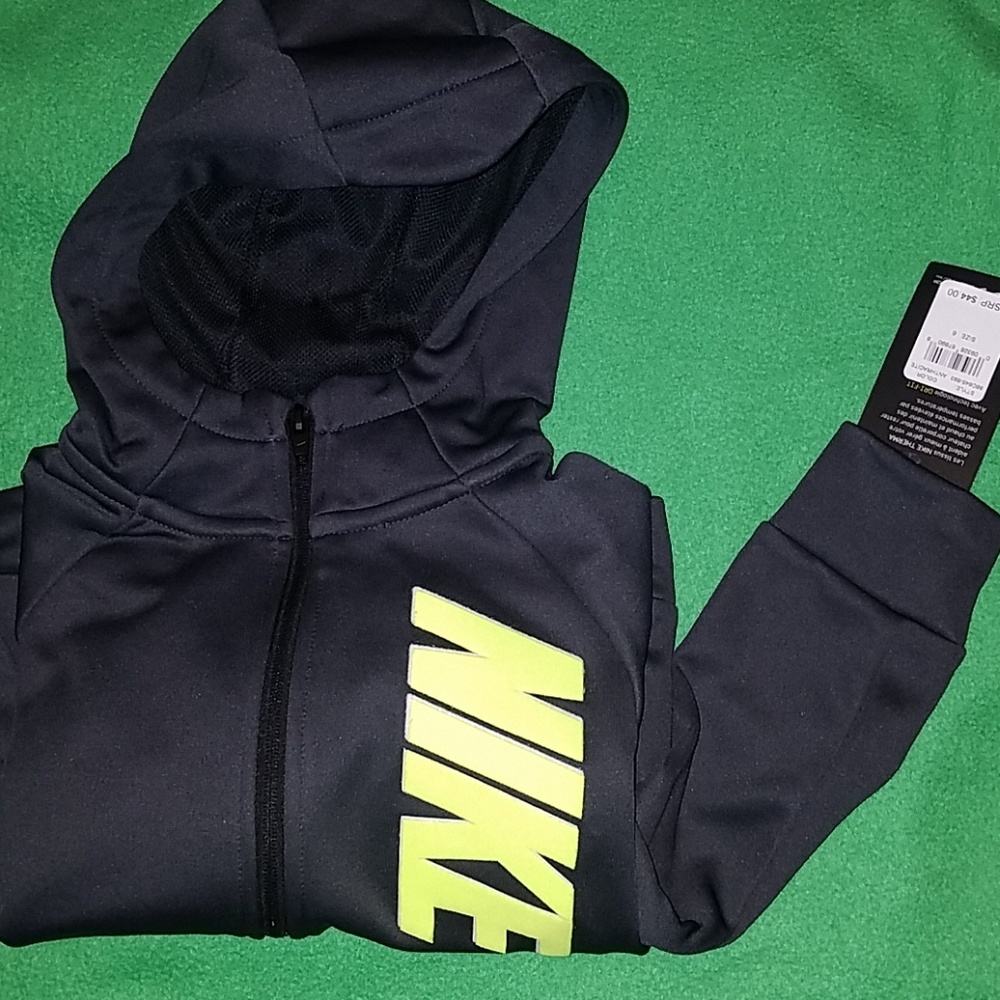 Nike Therma